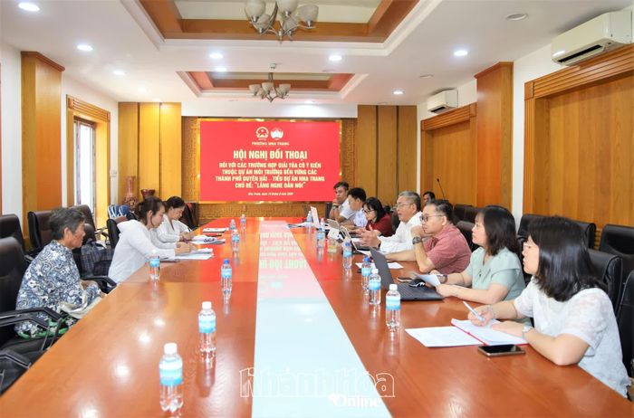 Quang cảnh hội nghị.