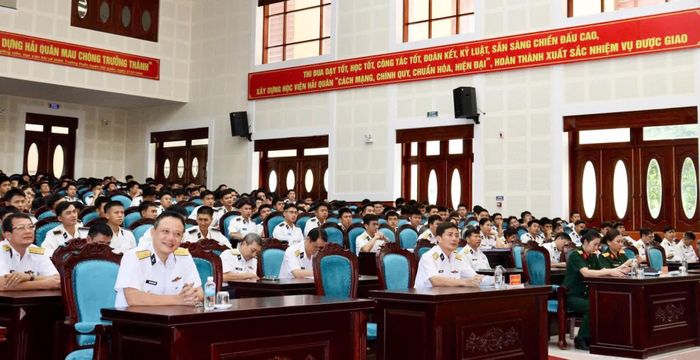 Đại biểu tham dự buổi tập huấn.