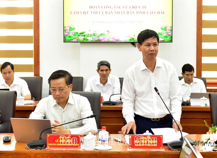 Lãnh đạo Sở Y tế Lai Châu phát biểu tại buổi làm việc.