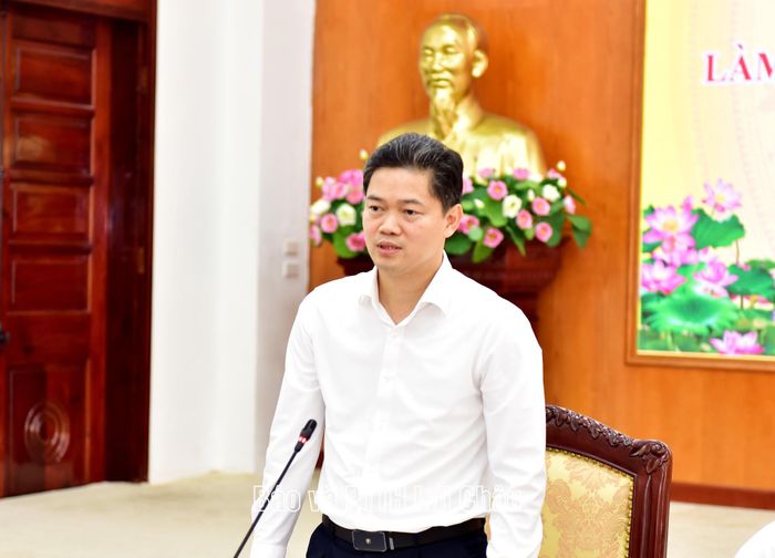 Đồng chí Vũ Mạnh Hà - Thứ trưởng Thường trực Bộ Y tế phát biểu.
