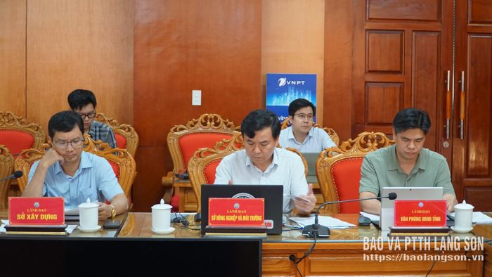Các đại biểu tham dự cuộc họp