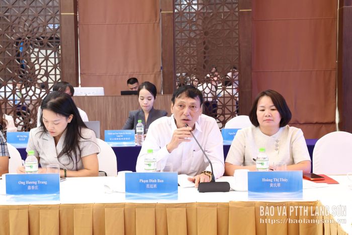 Đại diện doanh nghiệp du lịch tỉnh Lạng Sơn phát biểu tại buổi hội đàm