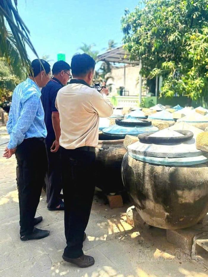 Đoàn Bảo tàng Lâm Đồng khảo sát nghề làm nước mắm Phan Thiết