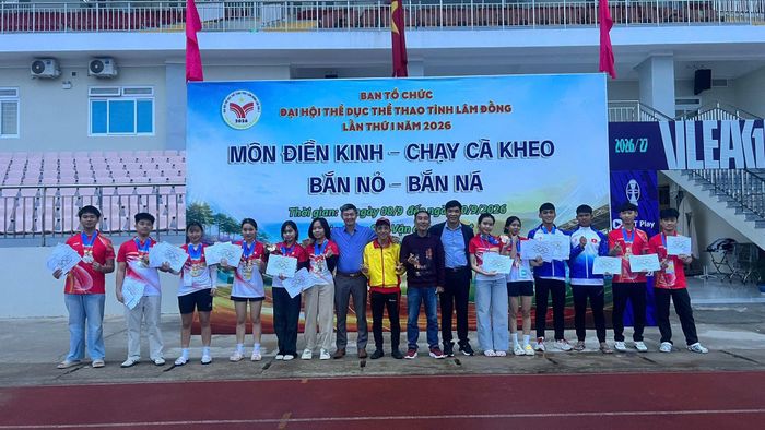 Đội tuyển bắn nỏ - bắn ná ngành giáo dục Lâm Đồng