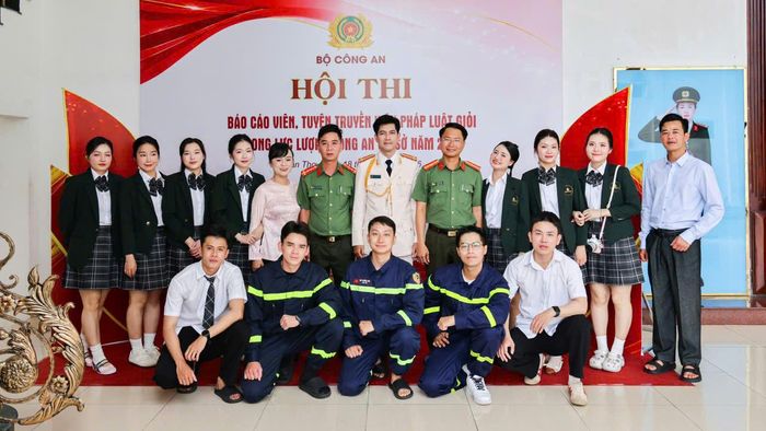 Đội thi Công an tỉnh Lâm Đồng tham gia hội thi. (Ảnh: Công an TP Cần Thơ)
