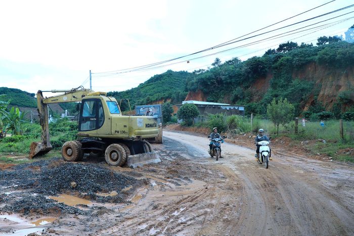 Hạ tầng giao thông là tiêu chí được nhiều địa phương ở vùng đặc biệt khó khăn của Lâm Đồng quan tâm đầu tư