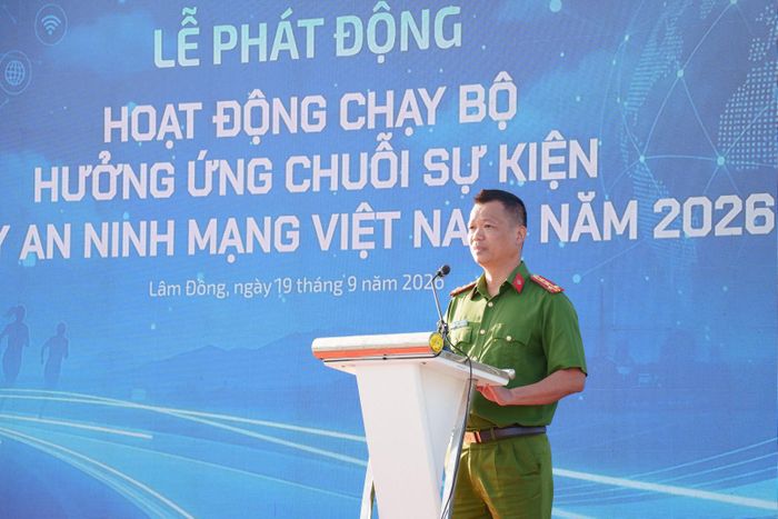 Đại tá Đậu Xuân Bảo, Phó Giám đốc Công an tỉnh Lâm Đồng phát biểu tại buổi lễ