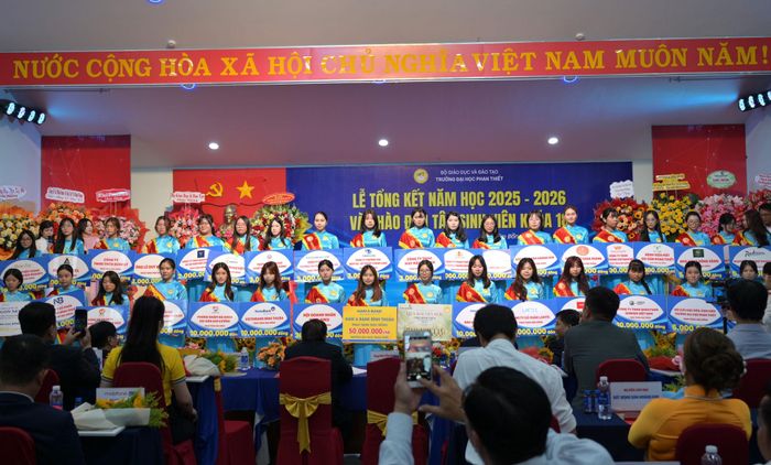 Nhà trường tiếp nhận các nguồn hỗ trợ học bổng của doanh nghiệp, đơn vị