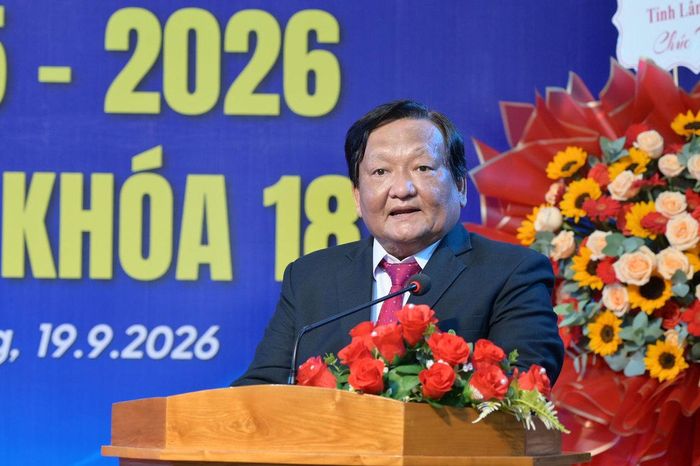PGS.TS Võ Khắc Thường, Chủ tịch Hội đồng Quản trị, Hiệu trưởng Trường Đại học Phan Thiết phát biểu tại buổi lễ