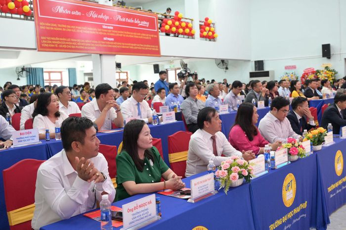 Các đại biểu tham dự lễ tổng kết