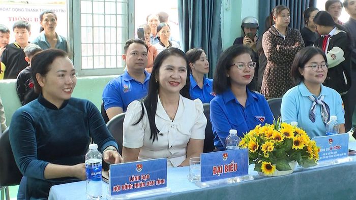 Các đại biểu dự Hội thi “Lồng đèn thắp sáng ước mơ thiếu nhi Lâm Đồng” năm 2026