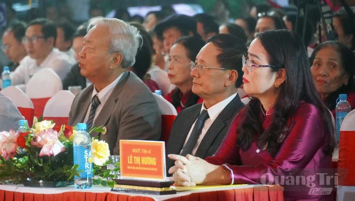 Các đại biểu tham dự lễ kỷ niệm - Ảnh: N.M