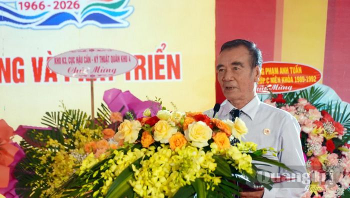 Đại diện các thế hệ học sinh phát biểu tại lễ kỷ niệm - Ảnh: N.M
