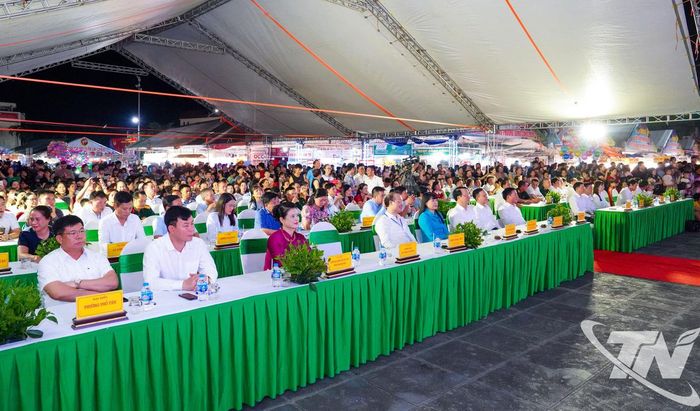 Các đại biểu tham dự Chương trình.