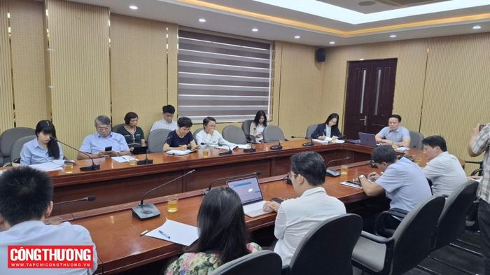 Phiên họp thứ 1 Tổ công tác triển khai các nhiệm vụ của Đề án Hệ sinh thái tận dụng các FTA cho ý kiến về dự thảo Quy chế hoạt động của Tổ công tác.