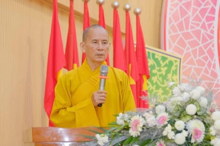 Hòa thượng Thích Thiện Thống phát biểu tại buổi lễ 