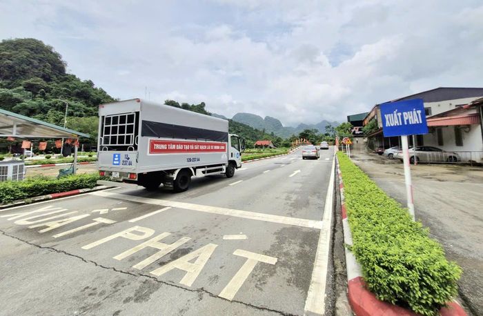 Học viên thực hành lái xe tại Trung tâm Đào tạo và Sát hạch lái xe Minh Long.