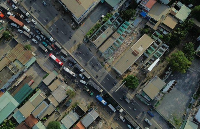 Đoạn quốc lộ 1 từ Kinh Dương Vương đến ranh tỉnh Long An cũ sẽ được mở rộng lên quy mô mặt cắt ngang 60m.
