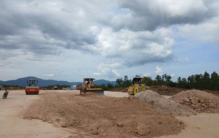 Sớm có mặt bằng sạch là điều kiện bắt buộc để thi công nhanh dự án cao tốc Quy Nhơn - Pleiku.
