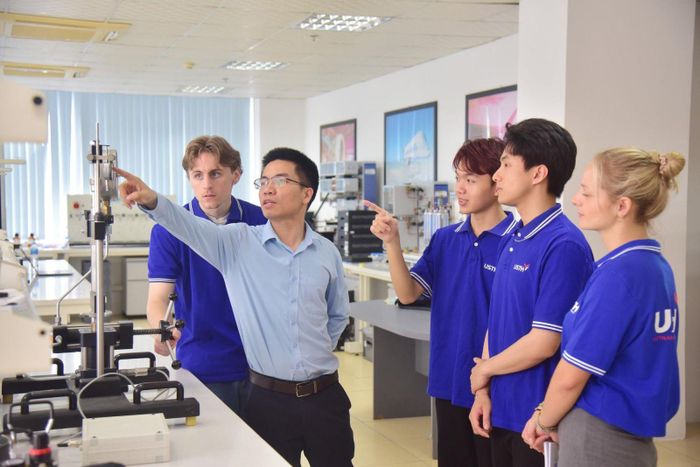 Hợp tác quốc tế góp phần thúc đẩy chuyển giao tri thức, công nghệ và nâng cao chất lượng đào tạo. Ảnh: Bộ GD-ĐT