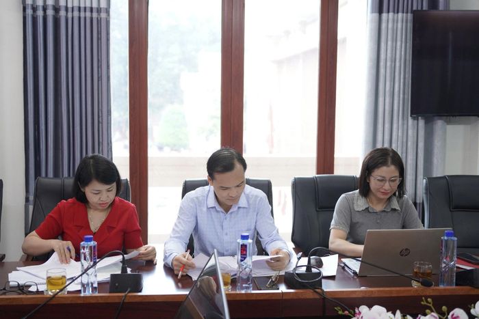 Các đại biểu dự buổi làm việc Ảnh: Mai Sùng