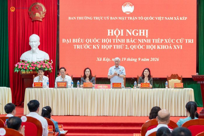 Phó Chủ tịch Thường trực Quốc hội Đỗ Văn Chiến và đại biểu Quốc hội tiếp xúc cử tri tại xã Kép, tỉnh Bắc Ninh