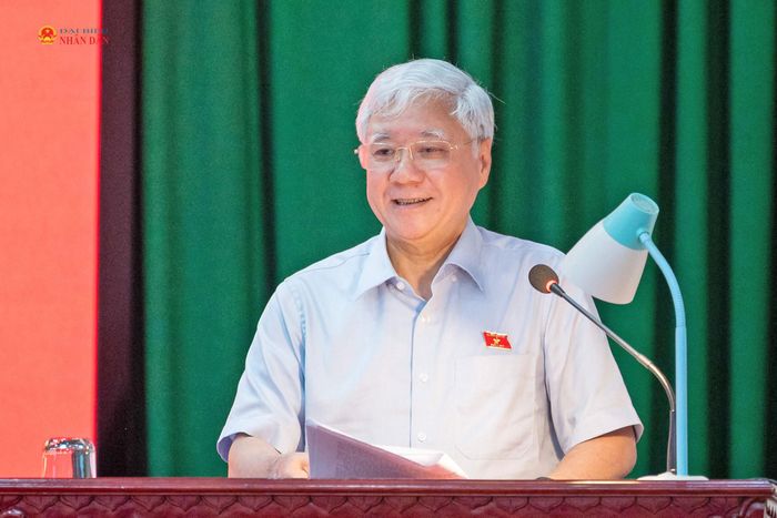 Phó Chủ tịch Thường trực Quốc hội Đỗ Văn Chiến phát biểu