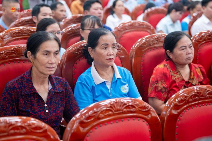 Cử tri tham dự hội nghị