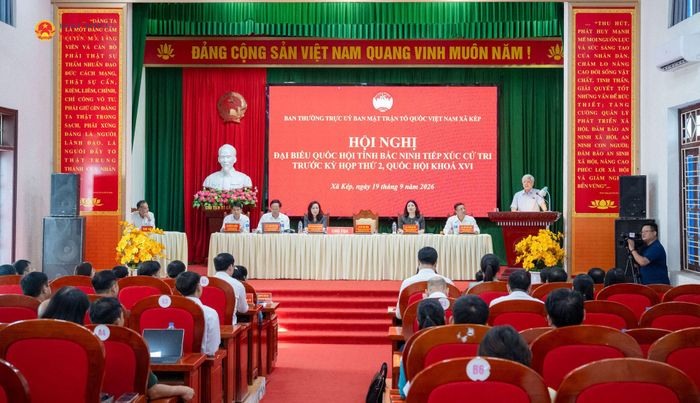 Phó Chủ tịch Thường trực Quốc hội Đỗ Văn Chiến phát biểu