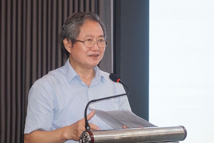 GS.TS Lê Minh Tâm, Trường Đại học Luật Hà Nội chia sẻ tại Diễn đàn. Ảnh: Nguyễn Liên