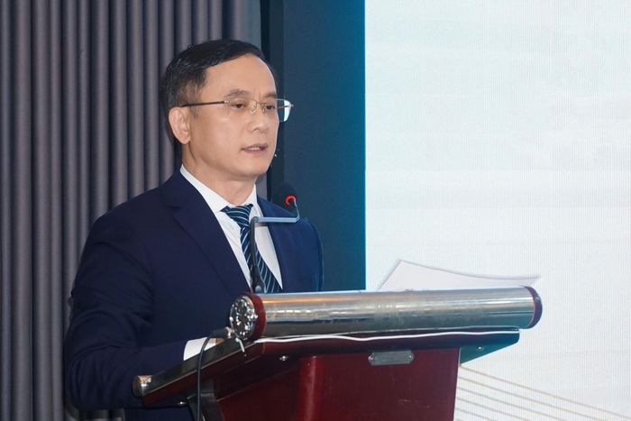 PGS.TS Nguyễn Tiến Vinh, Hiệu trưởng Trường Đại học Luật, Đại học Quốc gia Hà Nội phát biểu khai mạc Diễn đàn. Ảnh: Nguyễn Liên