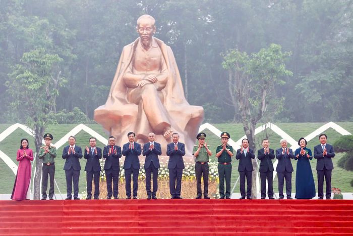 Tổng Bí thư, Chủ tịch nước Tô Lâm tới dự Lễ kỷ niệm 72 năm Ngày Bác Hồ về thăm Đền Hùng và khánh thành công trình Tượng đài “Bác Hồ với ngày hội non sông”.