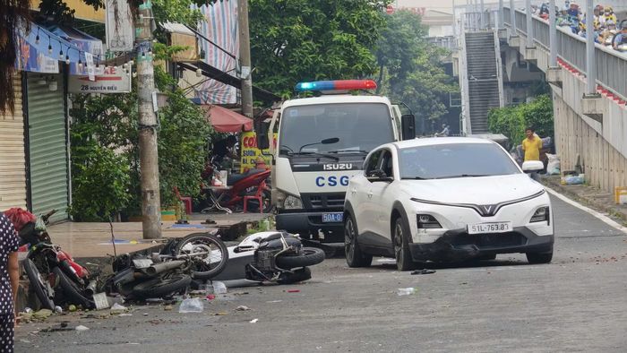 Lực lượng chức năng có mặt tại hiện trường.