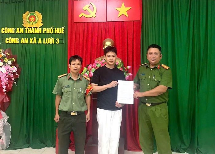 Công dân Hồ Bảo Lương Châu (ở xã A Lưới 3, TP Huế) mong ước được khoác lên mình màu áo CAND để phục vụ nhân dân.