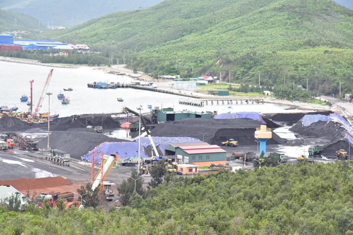 Đến ngày 15/9, xuất khẩu của doanh nghiệp FDI đạt 321,43 tỷ USD, chiếm khoảng 80% tổng kim ngạch cả nước và nhập khẩu đạt 312,69 tỷ USD, tương đương gần 74% tổng kim ngạch cả nước. Ảnh: Thùy Anh