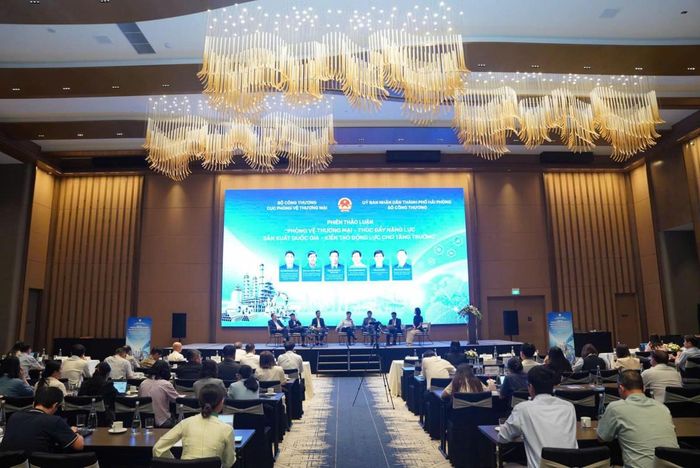 Gần 200 đại biểu tham dự diễn đàn Phòng vệ thương mại năm 2026 tổ chức tại Thành phố Hải Phòng.