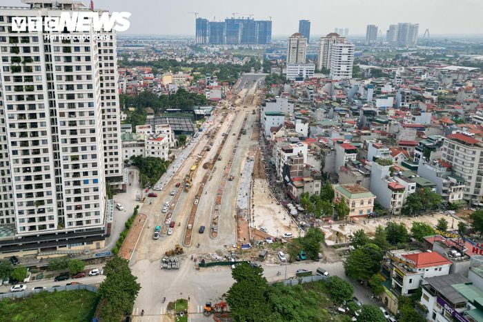 Tại khu vực phía Bắc, tuyến đường số 5 kết nối vào trung tâm Khu đô thị mới Tây Hồ Tây, qua địa bàn phường Xuân Đỉnh, đang được đẩy nhanh tiến độ. Tuyến dài khoảng 582 m, rộng 50 m, kết nối khu Đoàn Ngoại giao với đường Nguyễn Hoàng Tôn.