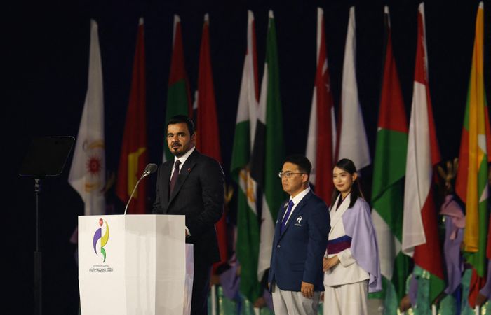 Chủ tịch Hội đồng Olympic châu Á (OCA), ông Sheikh Joaan bin Hamad Al Thani, phát biểu trong lễ khai mạc. (Ảnh: Reuters)