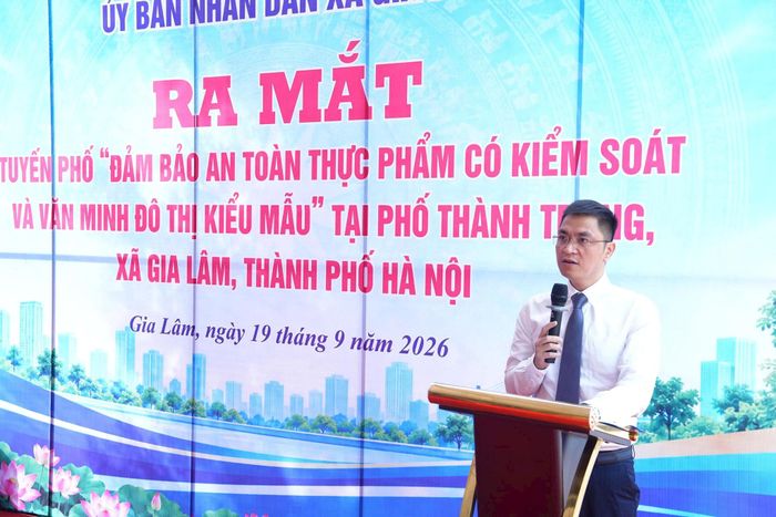 Phó Chủ tịch UBND xã Gia Lâm Mai Ngọc Sơn phát biểu tại chương trình. Ảnh: P.V