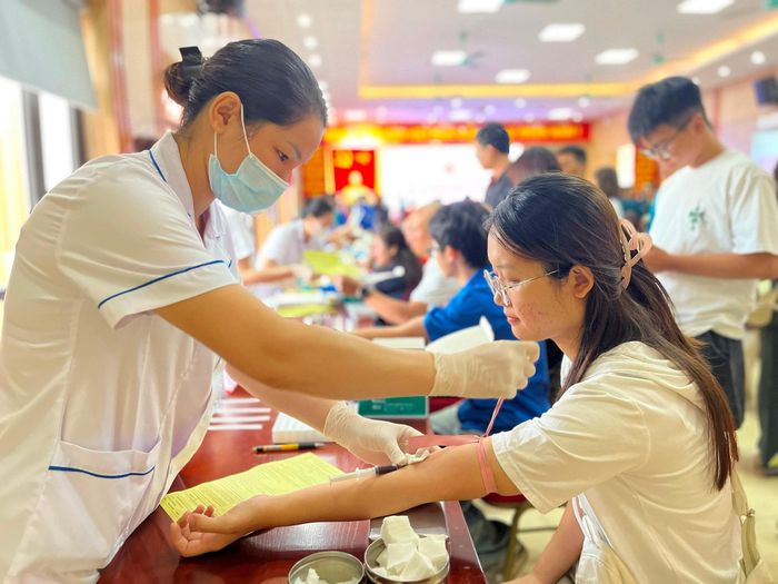Mọi thủ tục kiểm tra, sàng lọc, phục vụ công tác hiến máu được thực hiện nhanh chóng. Ảnh: ND