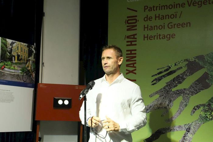 Phó Chủ tịch Vùng Île-de-France Stéphane Beaudet phát biểu tại chương trình. Ảnh: PV
