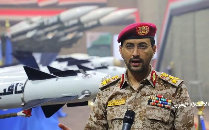 AMK Mapping, tài khoản theo dõi dữ liệu tình báo nguồn mở, cho rằng sân bay quân sự King Salman ở phía nam Riyadh có thể là một trong những mục tiêu.