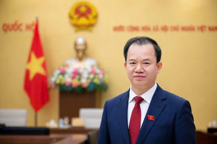 PGS.TS Bùi Hoài Sơn cho rằng, văn hóa ứng xử trên mạng chính là một bộ phận không thể tách rời của văn hóa công dân.