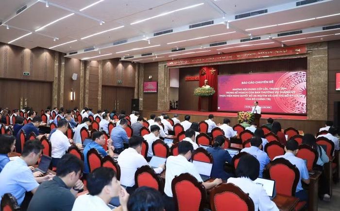 Quang cảnh hội nghị quán triệt Nghị quyết do Thành ủy Hà Nội vừa tổ chức