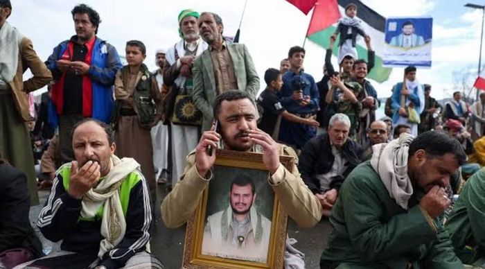 Dù vậy, Houthi chưa công bố hình ảnh hay thông tin nào cho thấy họ bắt được tổ bay. Với giá trị tuyên truyền của việc bắt giữ phi công đối phương, sự im lặng này khiến giả thuyết trên chưa có cơ sở xác nhận.