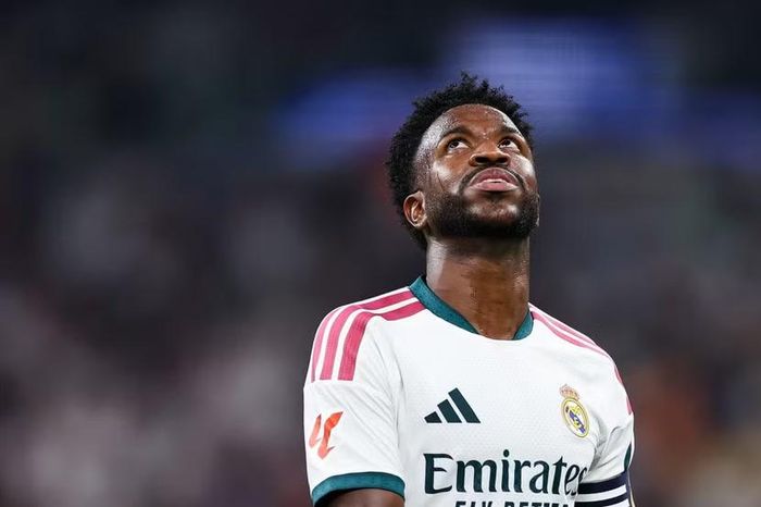 Đá 7 trận và Real của HLV Mourinho đã thua 2 (Ảnh: AS)