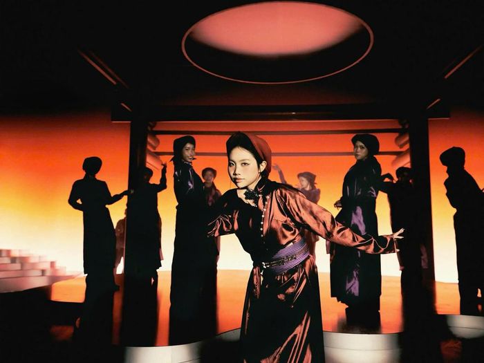Ca sĩ Phương Mỹ Chi trong MV "Thử lòng quân tử".