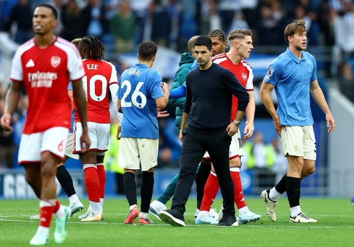 Arsenal nhận thất bại đầu tiên tại Premier League mùa này khi thua Brighton 0-3 ở vòng 5 ngày 19/9.