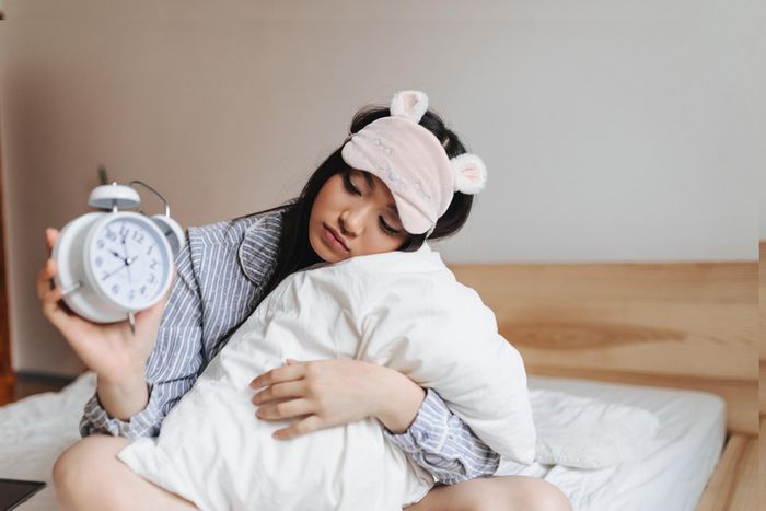  Thời điểm và thời lượng phù hợp mới giúp giấc ngủ giữa ngày phát huy tác dụng. Ảnh: Magnific. 