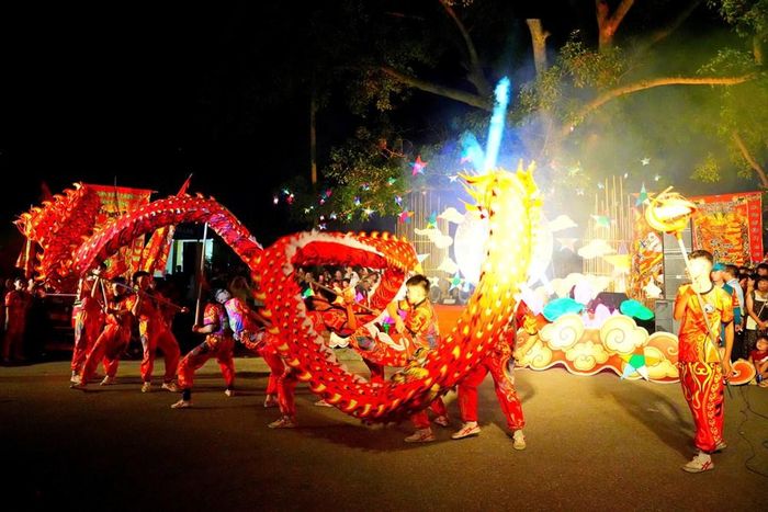 Lễ hội Trung thu rộn ràng tại Làng cổ Đường Lâm
